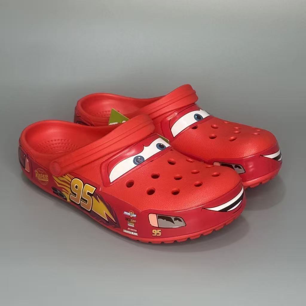 Clássico McQueen Outdoor Wading Hole Shoes Praia Leve Respirável Adequado Para Viagens